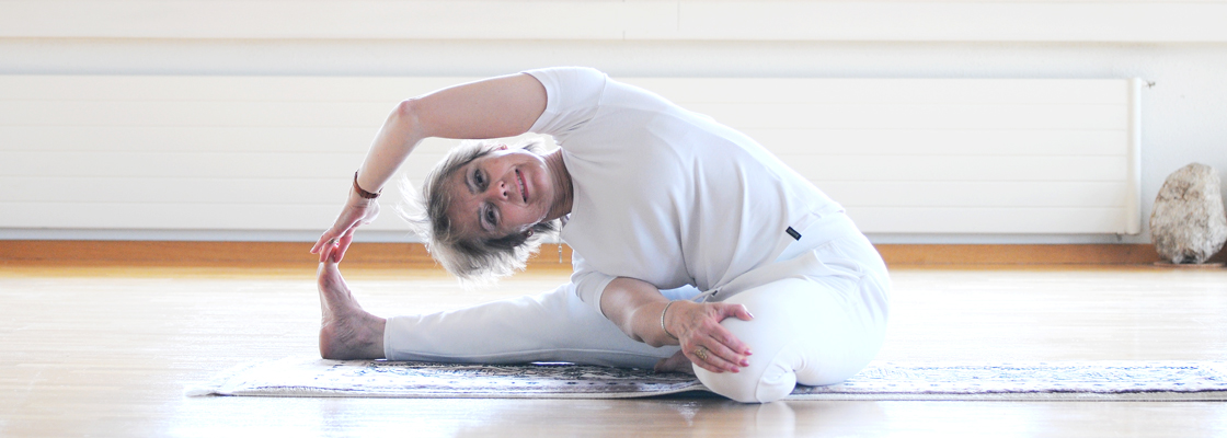 YOGA SUNANDA | Ursula Birchler | Yogalehrerin | Yogakurse | Meditation YOGA SUNANDA | Ursula Birchler | Yogalehrerin | Yogakurse | Meditation