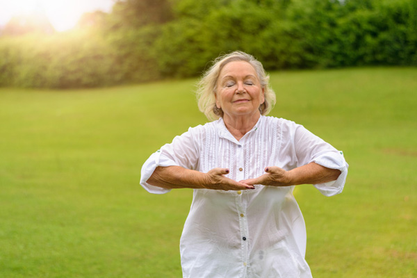 YOGA SUNANDA | Yogakurse | Hatha Yoga für Senioren YOGA SUNANDA | Yogakurse | Hatha Yoga für Senioren