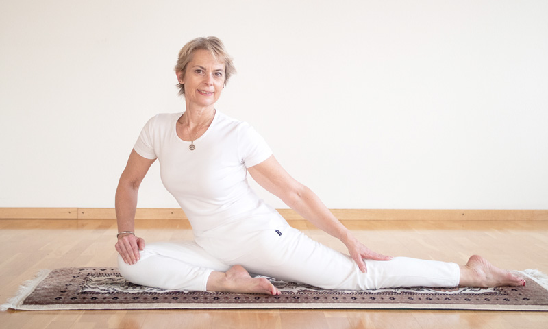 Yoga Sunanda Cham Zug | Yogastunden im Yogastudio mit Ursula Birchler